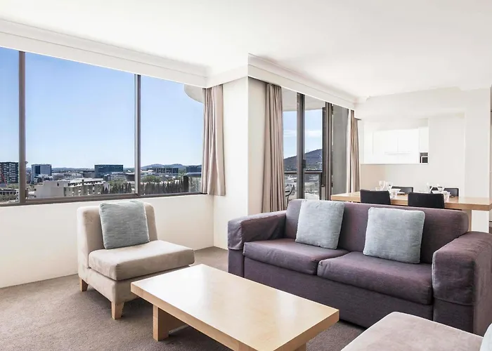 Hotels with pool Breakfree Capital Tower Apartments